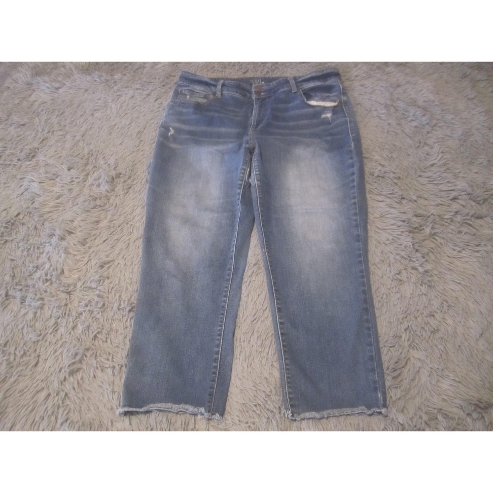 Time And Tru Jeans Womens 18 Blue Medium Wash Mid Rise Distressed Cropped Fringe